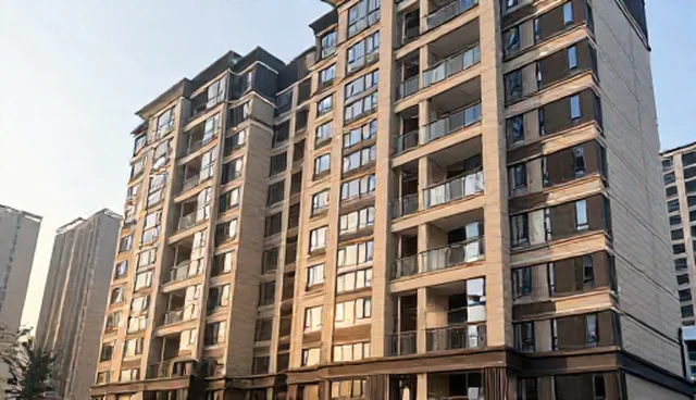 商品定制如何影响日用百货批发的性能与适用场景